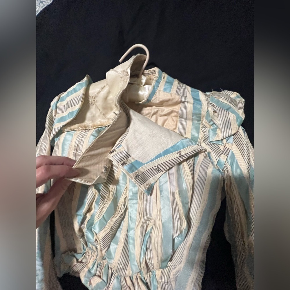 Antique vintage women’s top - Picture 9 of 16